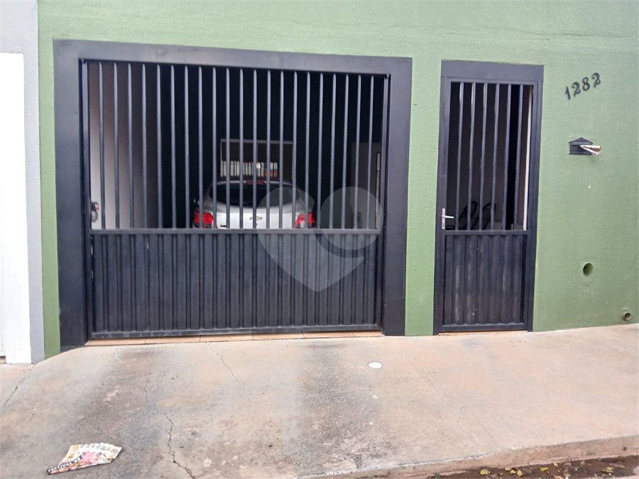 Casa à venda com 2 quartos em Jardim Klayton, Birigüi, SP
