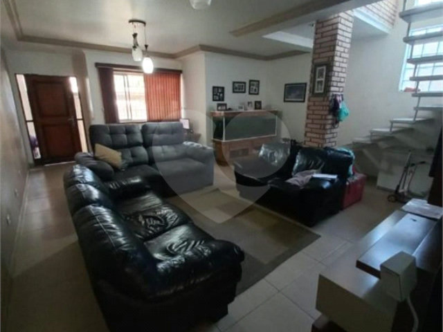 Sobrado à venda com 3 quartos, sendo 2 suítes,  em Tremembé, São Paulo, SP