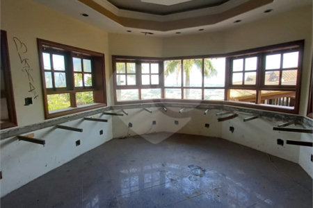 Casa à venda com 14 quartos, sendo 10 suítes, no condomínio Rua do Observatorio 2270, Vinhedo - SP