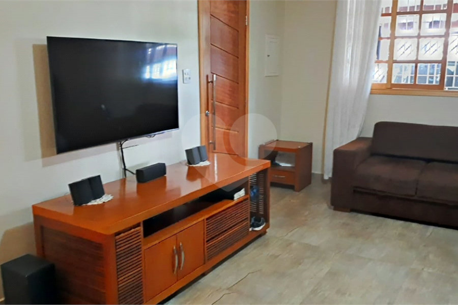 Sobrado à venda com 4 quartos em Tremembé, São Paulo, SP