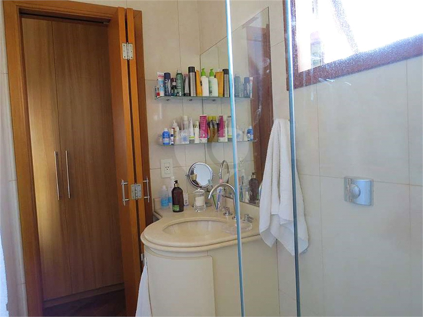 Sobrado à venda com 4 quartos, sendo 1 suíte, em Água Fria, São Paulo, SP