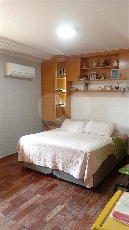 Casa à venda com 4 quartos, sendo 2 suítes, no condomínio Canamari, São Paulo - SP