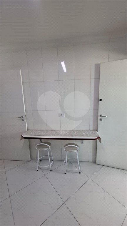 Sobrado à venda com 3 suítes em Vila Constança, São Paulo, SP