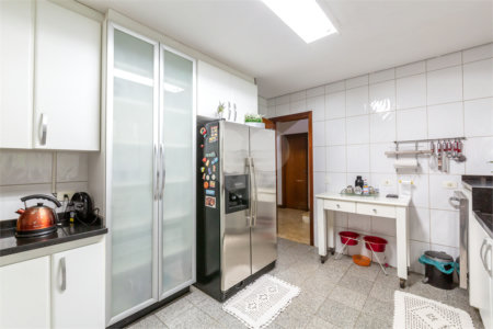 Casa à venda com 4 quartos, sendo 2 suítes, em Brooklin Paulista, São Paulo, SP