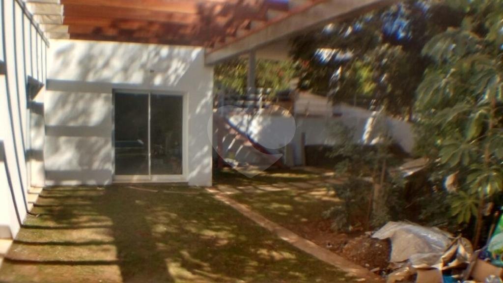 Sobrado à venda com 3 suítes em Seerra da Cantareira, Mairiporã, SP