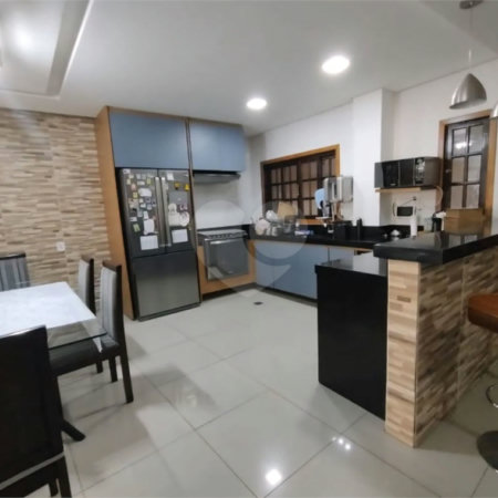 Casa à venda com 5 quartos, sendo 1 suíte, em Chácara Belenzinho, São Paulo, SP