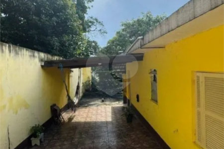 Casa à venda com 4 quartos em Parque Maria Domitila, São Paulo, SP