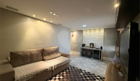 Apartamento à venda com 3 quartos, sendo 1 suíte,  em Vila Monte Alegre, São Paulo, SP