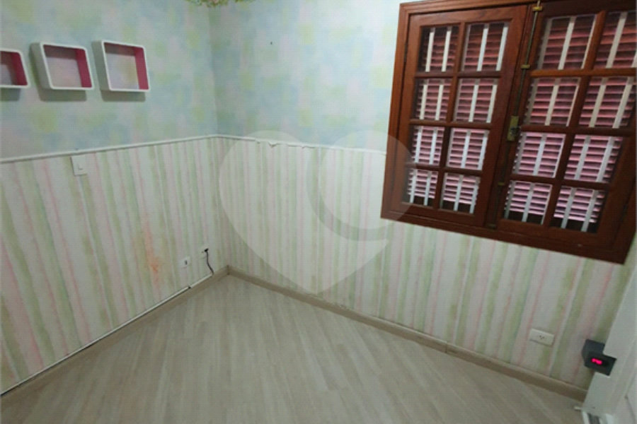 Sobrado à venda com 4 quartos, sendo 2 suítes,  em Santana, São Paulo, SP
