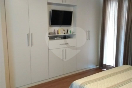 Casa à venda com 3 quartos, sendo 2 suítes,  no condomínio Terras do Oriente, Valinhos - SP