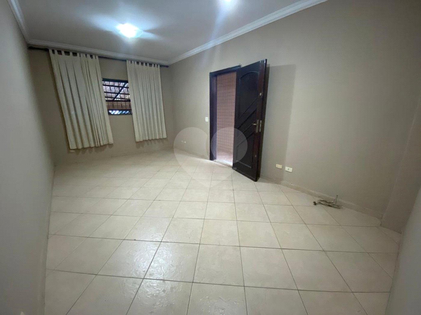 Casa à venda com 3 quartos, sendo 1 suíte, em Vila Valença, São Vicente, SP