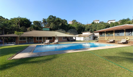 Sítio à venda com 8 suítes em Jardim Vinhas do Sol (mailasqui), São Roque, SP