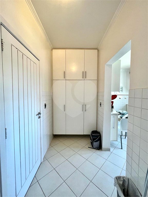 Casa à venda com 5 quartos, sendo 3 suítes, no condomínio Santa Teresa 1, Vinhedo - SP