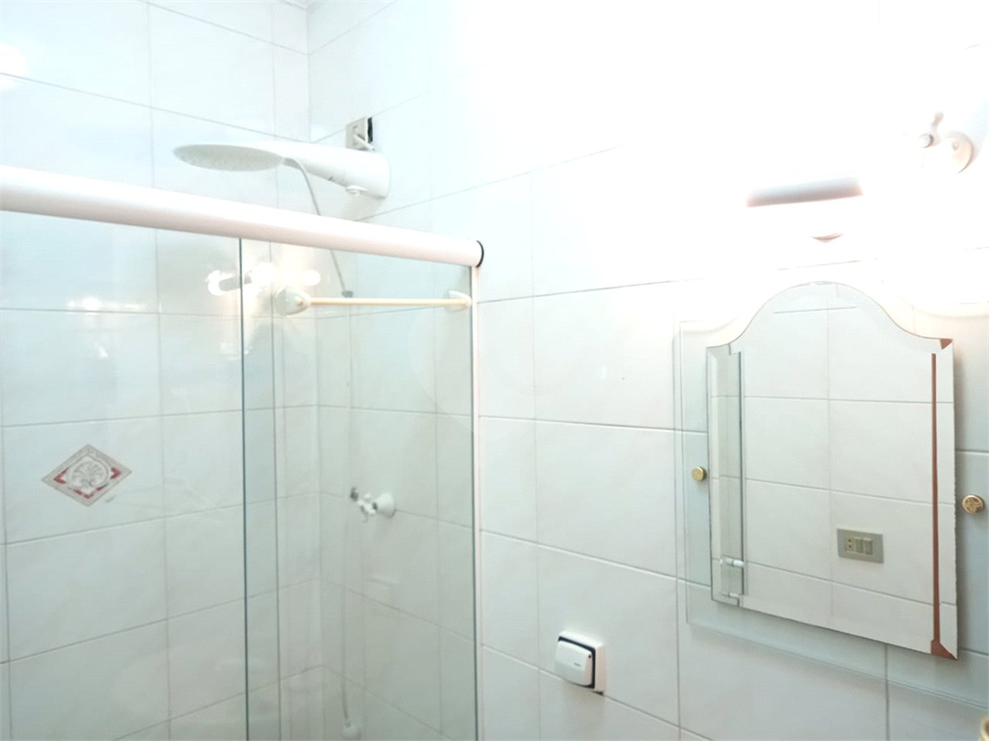 Sobrado à venda com 3 quartos, sendo 1 suíte,  em Santa Teresinha, São Paulo, SP