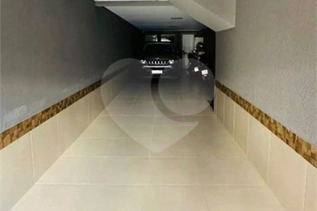 Casa à venda com 3 suítes em Vila Comercial, São Paulo, SP