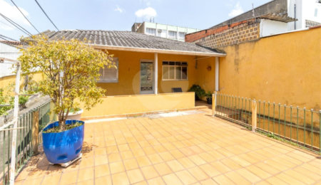 Sobrado à venda com 6 quartos, sendo 1 suíte,  em Jardim Umuarama, São Paulo, SP