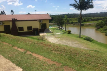 Condomínio à venda com 4 quartos, sendo 2 suítes, em Colinas do Paratehy, Mogi das Cruzes, SP