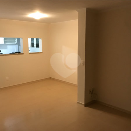 Apartamento à venda com 3 quartos, sendo 1 suíte, em Fazenda Morumbi, São Paulo, SP
