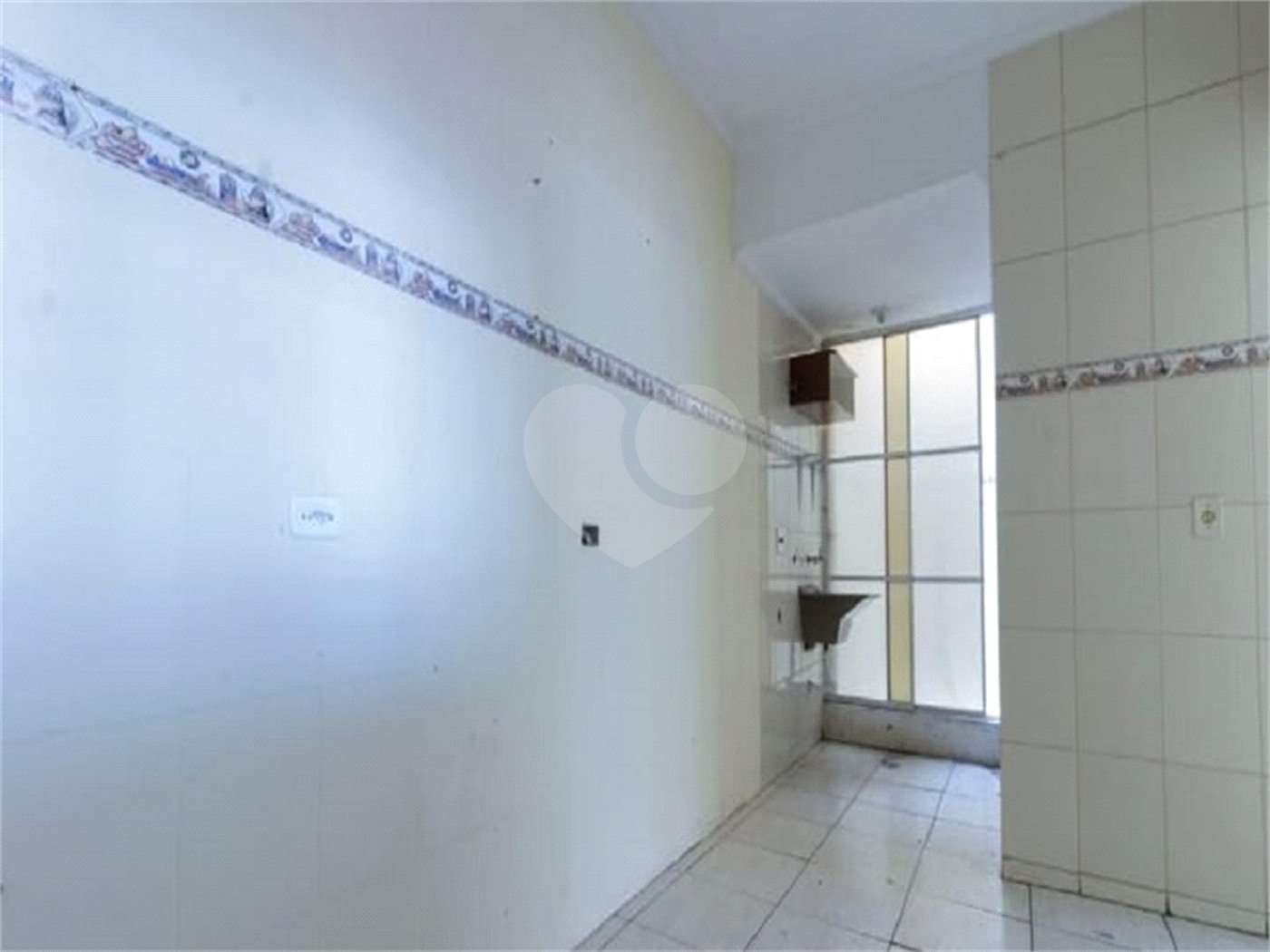Casa para alugar com 2 quartos, sendo 1 suíte,  no condomínio Nova Carioba, São Paulo - SP