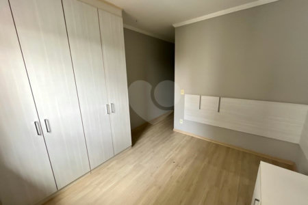 Sobrado à venda com 3 quartos, sendo 1 suíte,  em Vila Alice, Santo André, SP