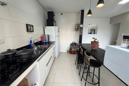 Apartamento Residencial à venda, Gonzaga, Santos - AP0557.