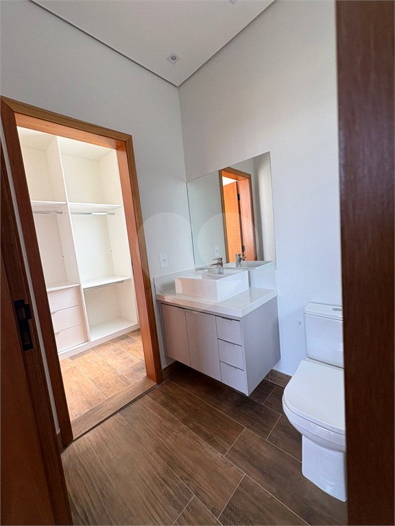 Casa à venda com 4 suítes no condomínio Portal dos Bandeirantes, Salto - SP