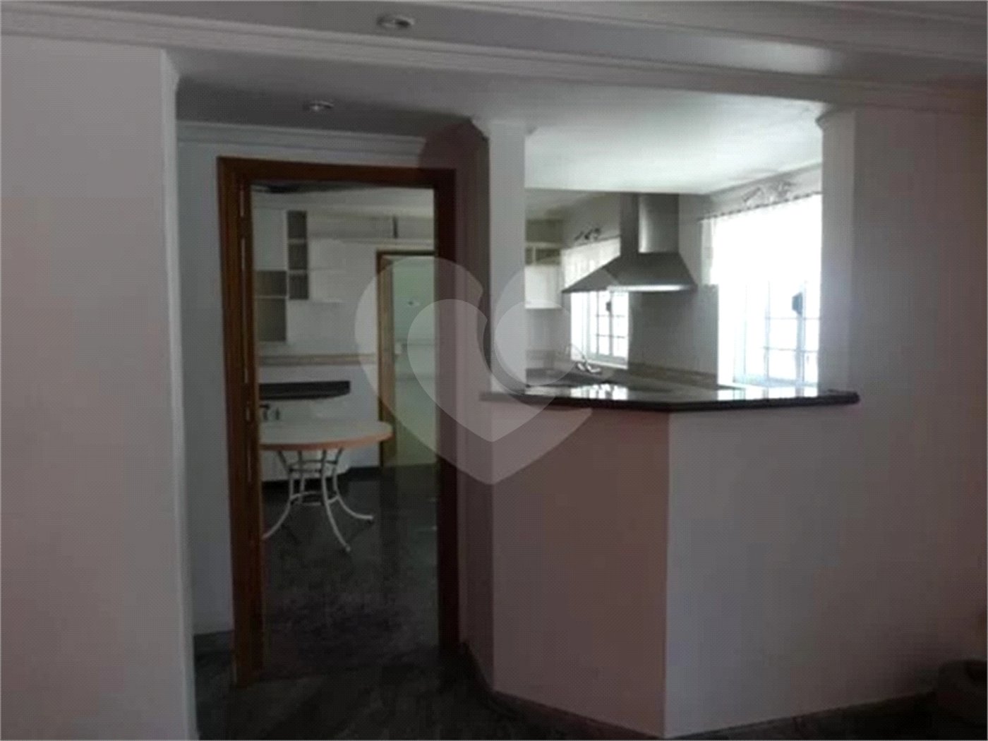 Casa à venda com 4 quartos, sendo 2 suítes, em Horto, São Paulo, SP