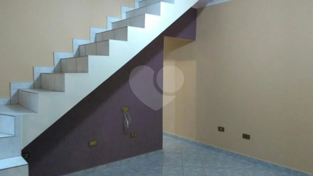 Sobrado à venda com 3 quartos, sendo 1 suíte, em Tremembé, São Paulo, SP