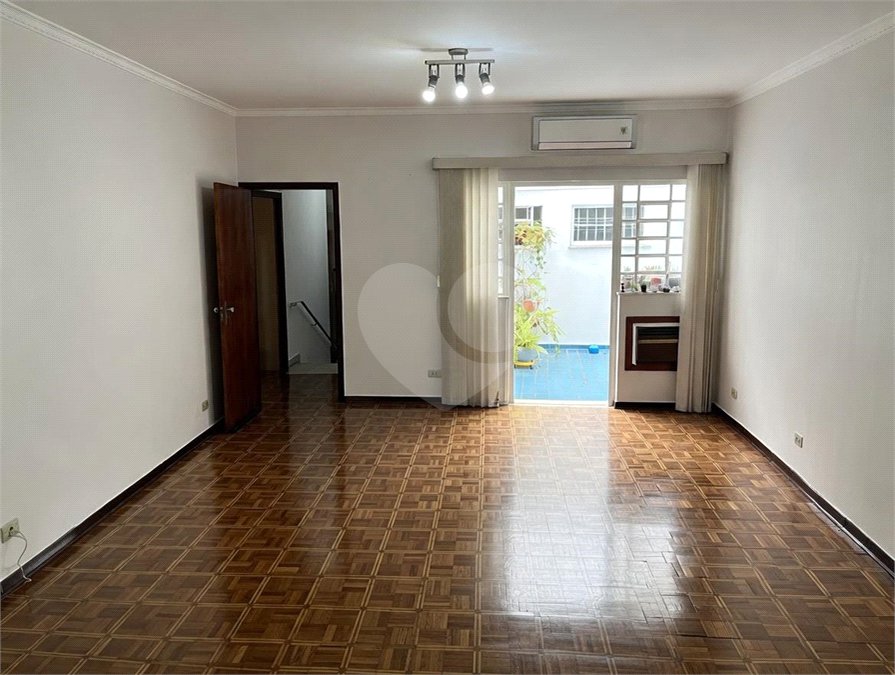 Sobrado à venda ou para alugar com 3 quartos, sendo 2 suítes, em Santana, São Paulo, SP