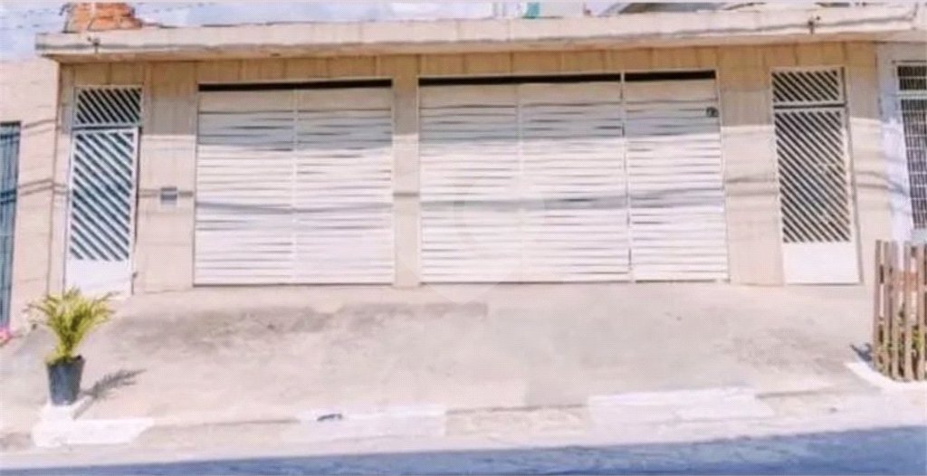 Sobrado à venda com 6 quartos em Munhoz Júnior, Osasco, SP