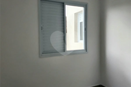 Casa à venda com 2 quartos, sendo 1 suíte, no condomínio Residencial Sanches, São Paulo - SP