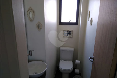 Apartamento à venda com 3 quartos, sendo 1 suíte,  em Vila Vitória, Mogi das Cruzes, SP