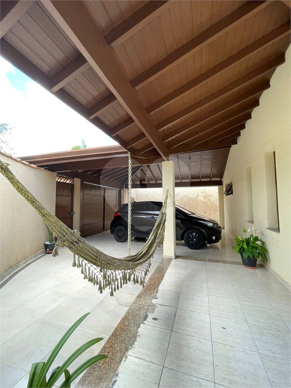 Casa à venda com 3 quartos, sendo 2 suítes,  em Jardim do Lago, Bragança Paulista, SP