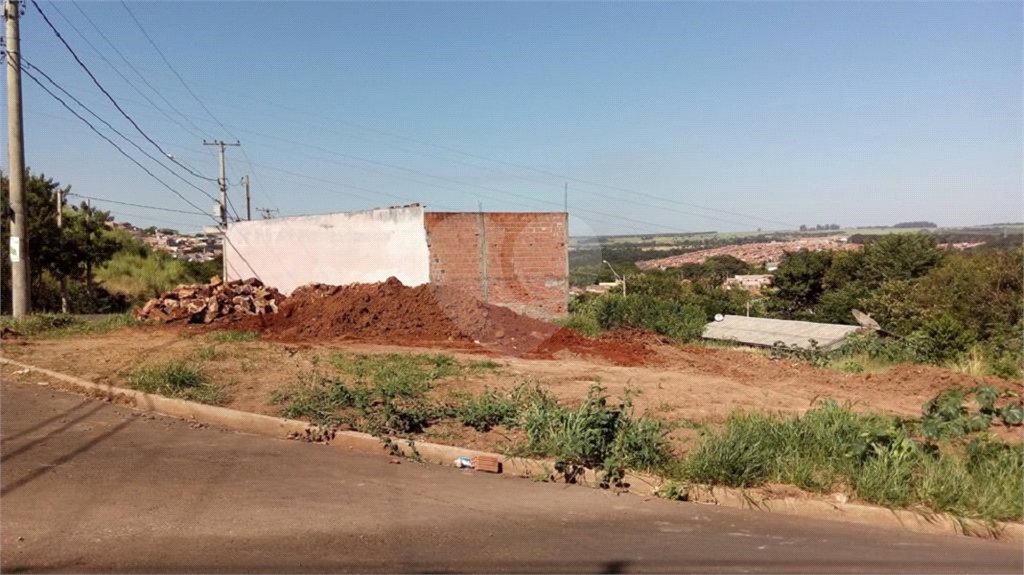Terreno com 404,00 m² de área