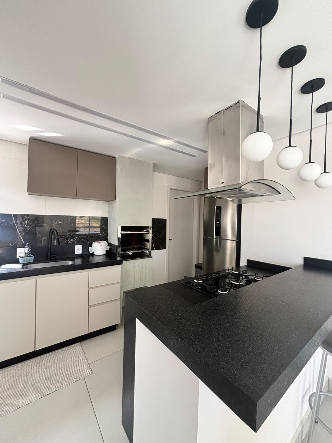 Apartamento à venda com 3 quartos, sendo 1 suíte, em Residencial Summer Ville, Poços de Caldas - MG