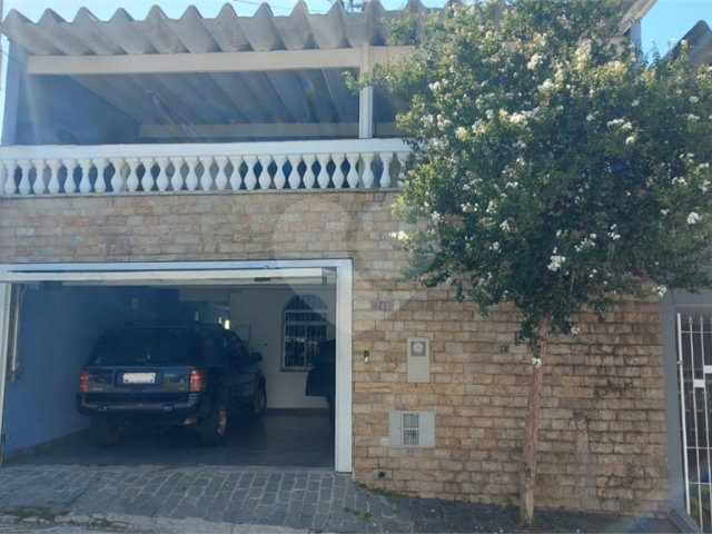 Sobrado à venda com 3 quartos, sendo 1 suíte,  em Tremembé, São Paulo, SP
