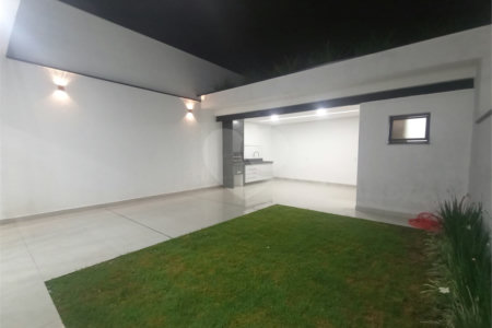 Casa à venda com 3 quartos, sendo 2 suítes, no condomínio Vila Rica, Indaiatuba - SP