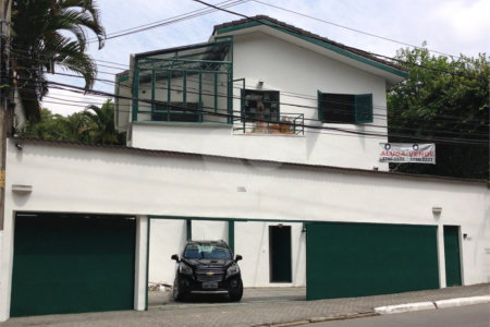 Sobrado à venda com 3 quartos, sendo 1 suíte,  em Panamby, São Paulo, SP