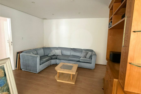 Apartamento à venda com 3 quartos, sendo 1 suíte, em Santa Cecília, São Paulo, SP