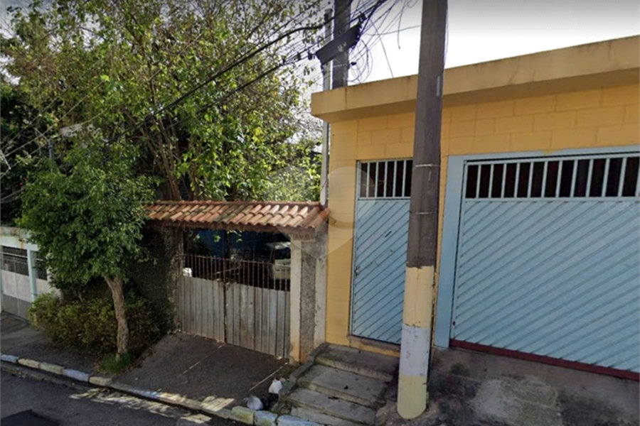 Sobrado à venda com 3 quartos, sendo 1 suíte, em Jardim Peri, São Paulo, SP