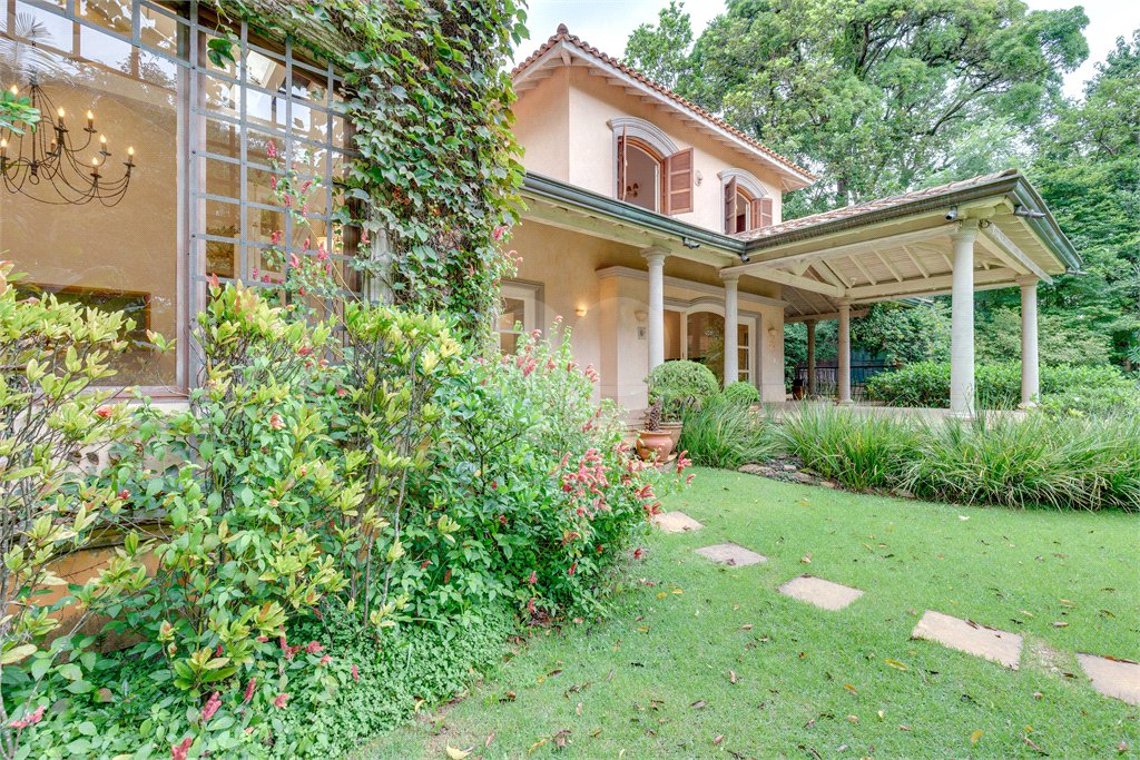 Casa à venda com 4 suítes no condomínio Chácara Flora, São Paulo - SP