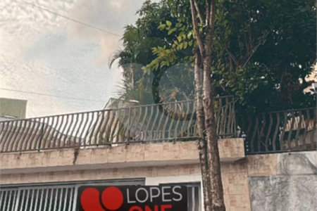 Sobrado à venda com 3 quartos em Vila Gustavo, São Paulo, SP