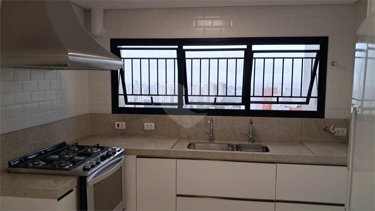 Apartamento à venda ou para alugar com 4 suítes em Jardim Marajoara, São Paulo, SP