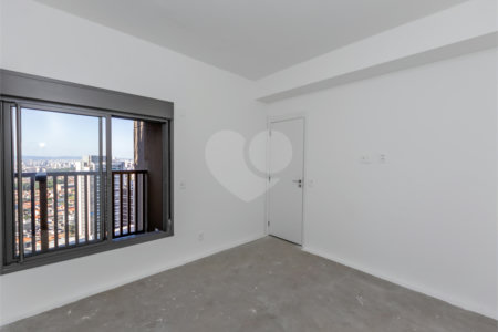 Apartamento à venda com 4 quartos, sendo 2 suítes, em Vila Gumercindo, São Paulo, SP