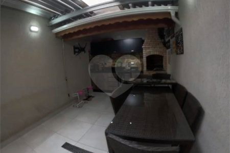 Sobrado à venda com 3 quartos, sendo 1 suíte, em Vila Lúcia, São Paulo, SP