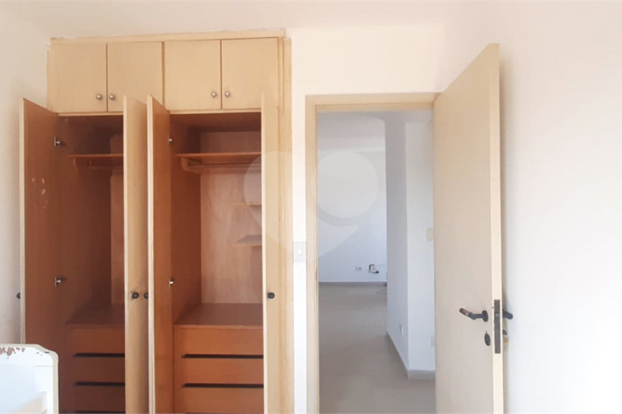 Apartamento à venda com 2 quartos em Vila Romero, São Paulo, SP