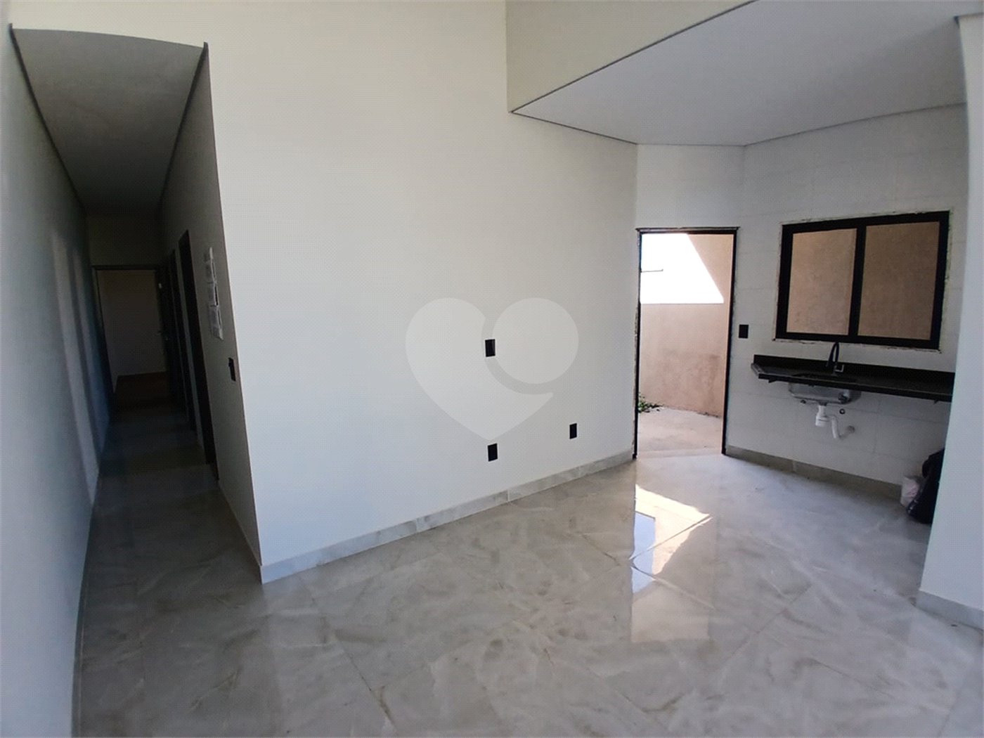 Casa à venda com 3 quartos, sendo 1 suíte,  no condomínio Jardim, Sorocaba - SP