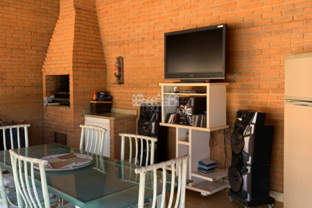 Casa à venda em Aparecida de São Manuel, São Manuel – SP, com projeto que valoriza conforto, iluminação natural e áreas de convivência.