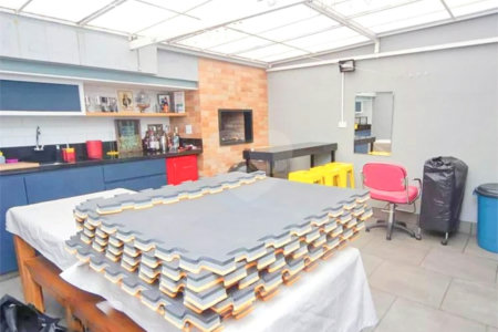 Casa à venda com 3 quartos, sendo 1 suíte,  em Jardim Monte Kemel, São Paulo, SP