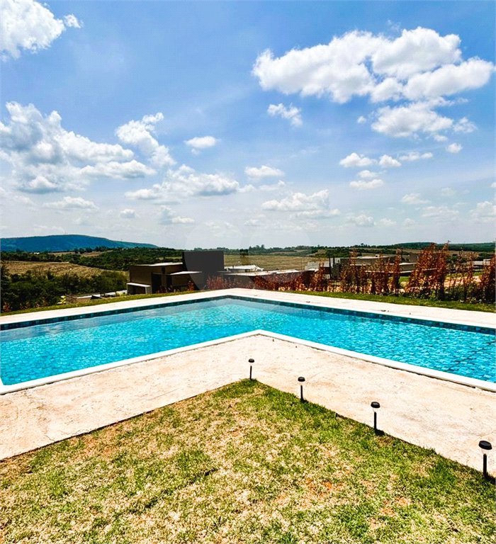 Casa à venda com 4 suítes no condomínio Village Ipanema, Araçoiaba da Serra - SP